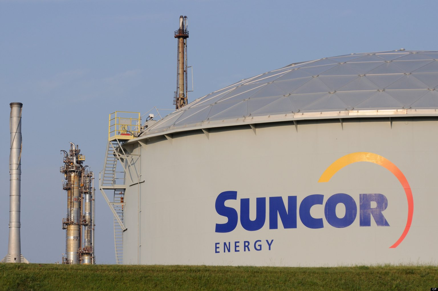 Suncor Energy Inc. (SU) - Should you invest? | StockPence